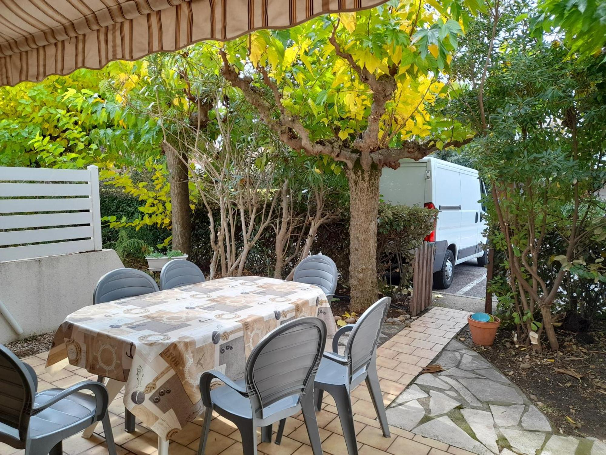 Vittoria Immobilier 6 -Reglement Sur Place - Cheques Vacances Acceptes La Grande-Motte Rom bilde