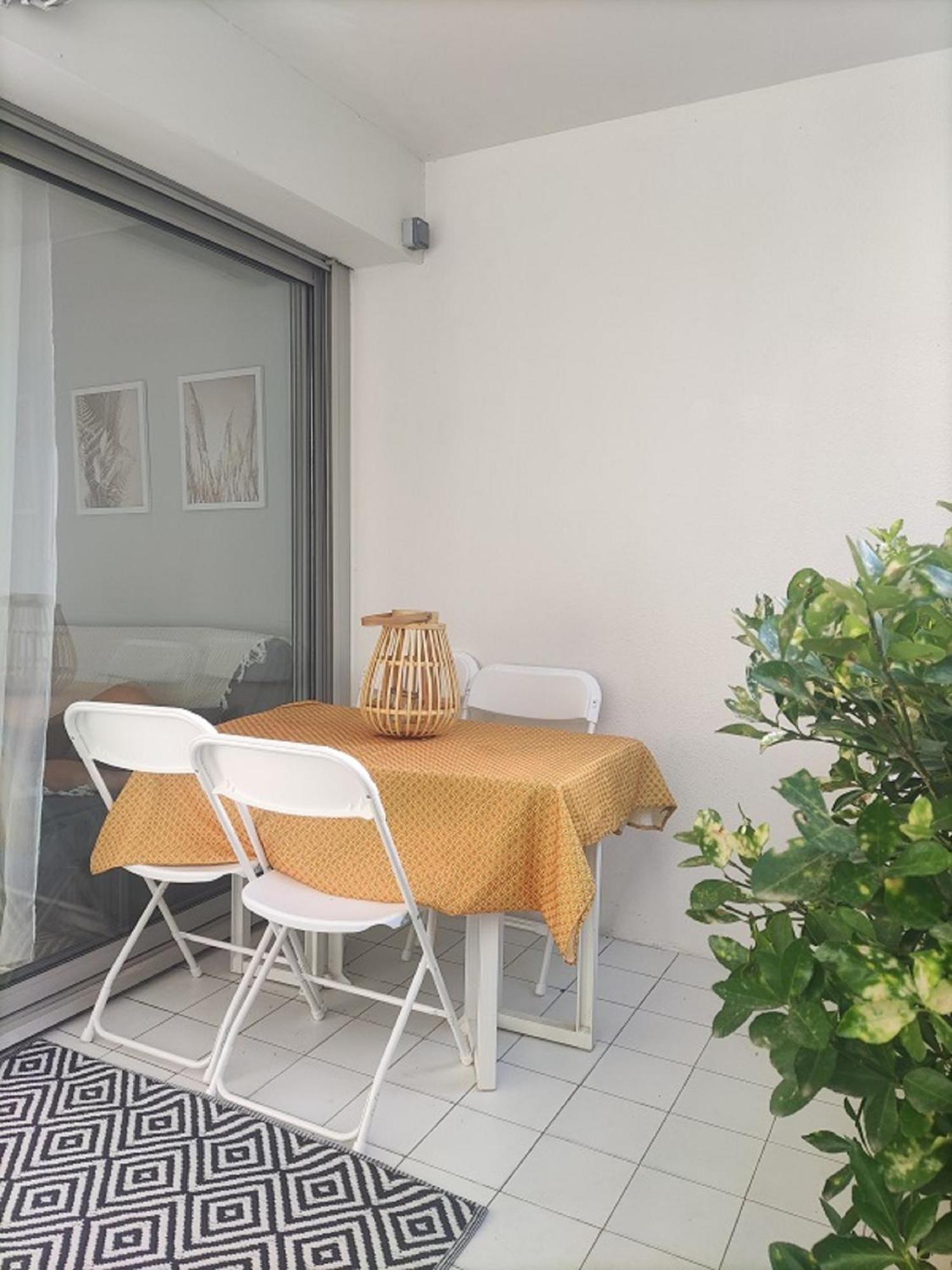 Vittoria Immobilier 6 -Reglement Sur Place - Cheques Vacances Acceptes La Grande-Motte Rom bilde